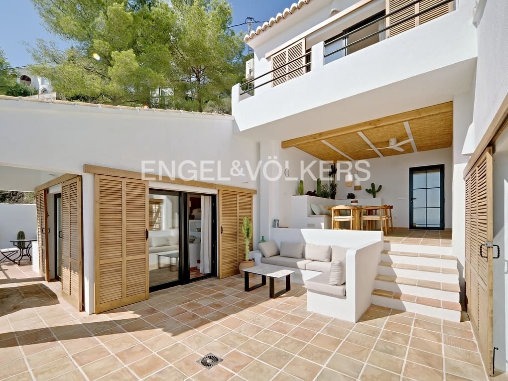 4 slaapkamer Villa te koop in Moraira met zwembad garage - € 1.825.000 (Ref: 7857705)
