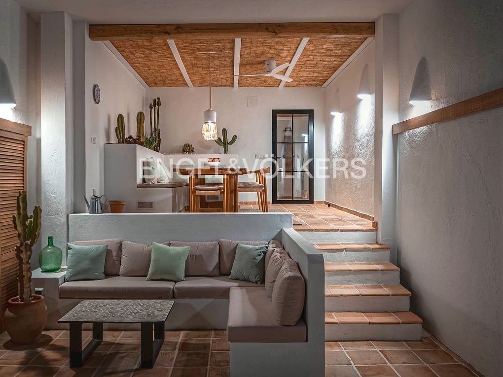 4 slaapkamer Villa te koop in Moraira met zwembad garage - € 1.825.000 (Ref: 7857705)