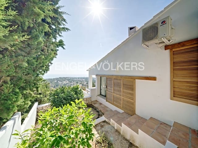 4 slaapkamer Villa te koop in Moraira, Teulada-Moraira met zwembad garage - € 1.825.000 (Ref: 7857705)