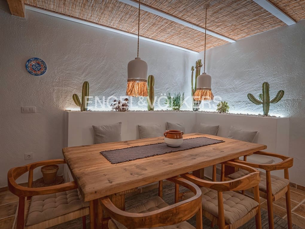 4 slaapkamer Villa te koop in Moraira met zwembad garage - € 1.825.000 (Ref: 7857705)