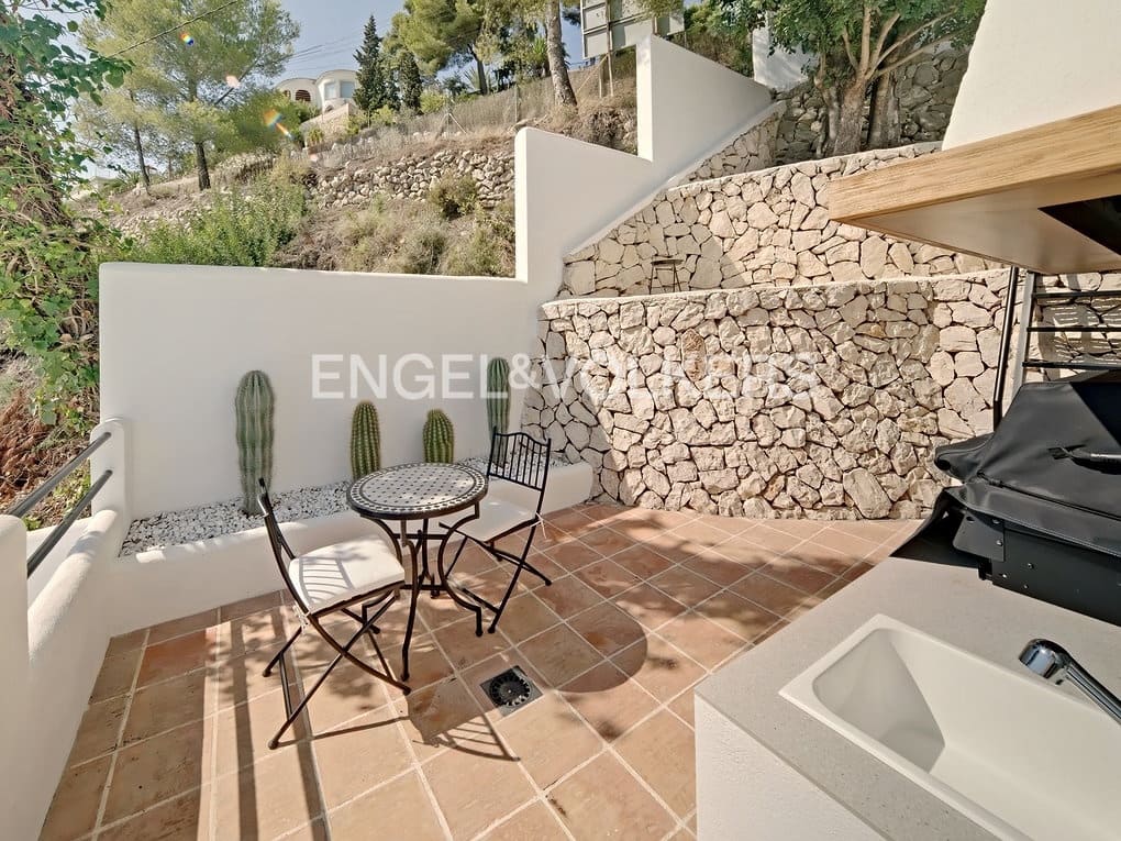 4 slaapkamer Villa te koop in Moraira met zwembad garage - € 1.725.000 (Ref: 7857705)