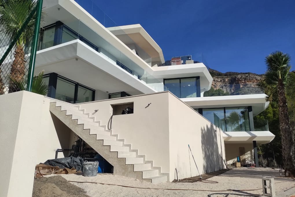 4 bedroom Villa for sale in Altea with pool garage - € 2,250,000 (Ref: 7876765)