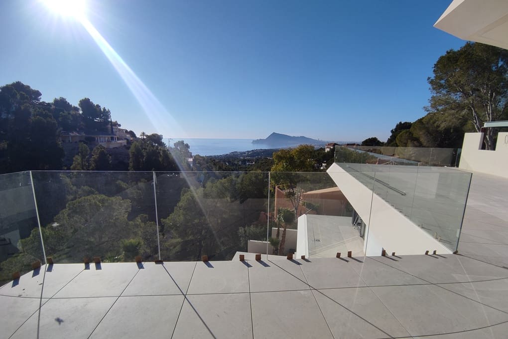 4 bedroom Villa for sale in Altea with pool garage - € 2,250,000 (Ref: 7876765)