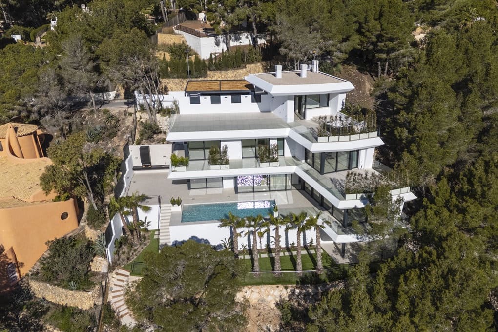 4 bedroom Villa for sale in Altea with pool garage - € 2,250,000 (Ref: 7876765)