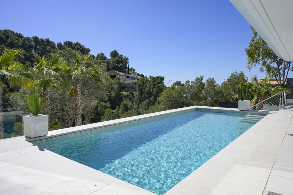 4 bedroom Villa for sale in Altea with pool garage - € 2,250,000 (Ref: 7876765)