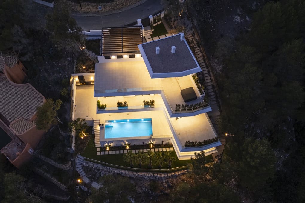 4 bedroom Villa for sale in Altea with pool garage - € 2,250,000 (Ref: 7876765)
