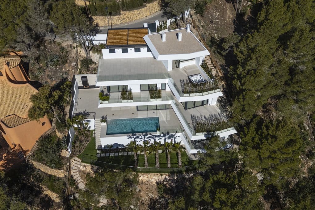 4 bedroom Villa for sale in Altea with pool garage - € 2,250,000 (Ref: 7876765)