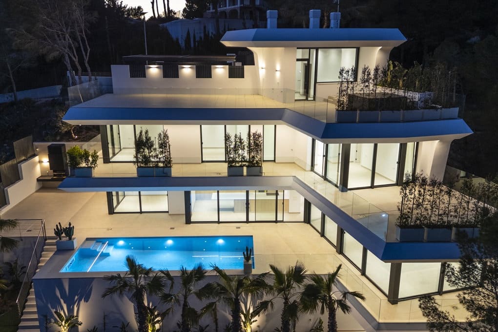 4 bedroom Villa for sale in Altea with pool garage - € 2,250,000 (Ref: 7876765)