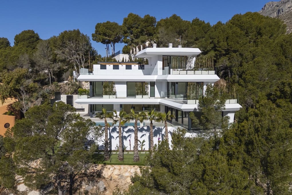 4 bedroom Villa for sale in Altea with pool garage - € 2,250,000 (Ref: 7876765)