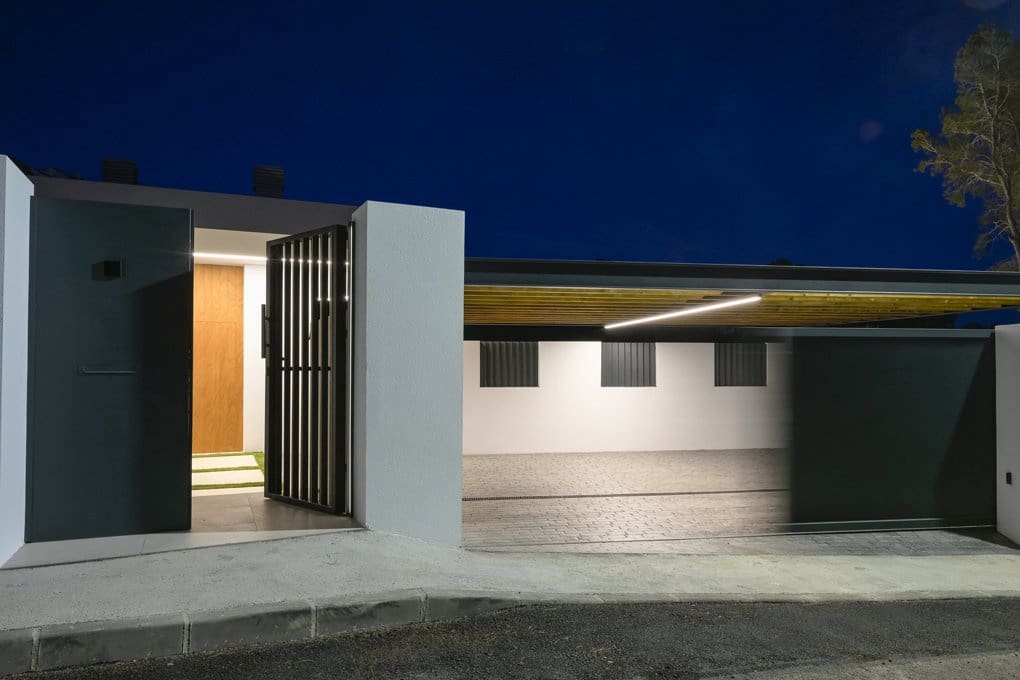 4 bedroom Villa for sale in Altea with pool garage - € 2,250,000 (Ref: 7876765)