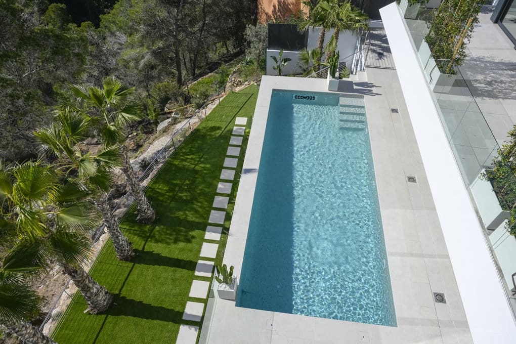 4 bedroom Villa for sale in Altea with pool garage - € 2,250,000 (Ref: 7876765)