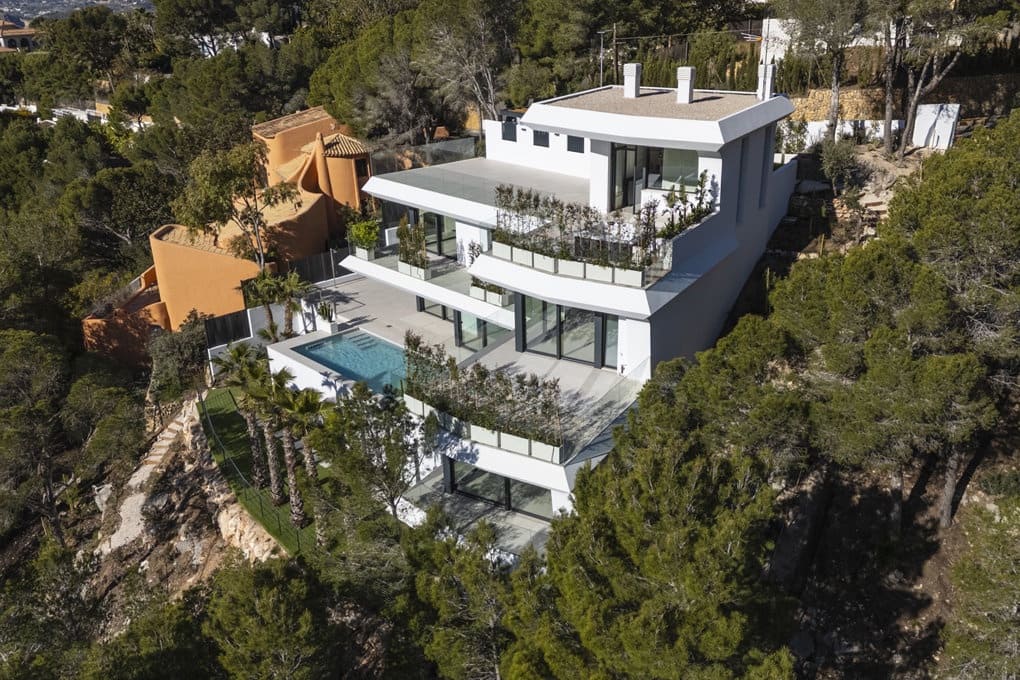 4 bedroom Villa for sale in Altea with pool garage - € 2,250,000 (Ref: 7876765)