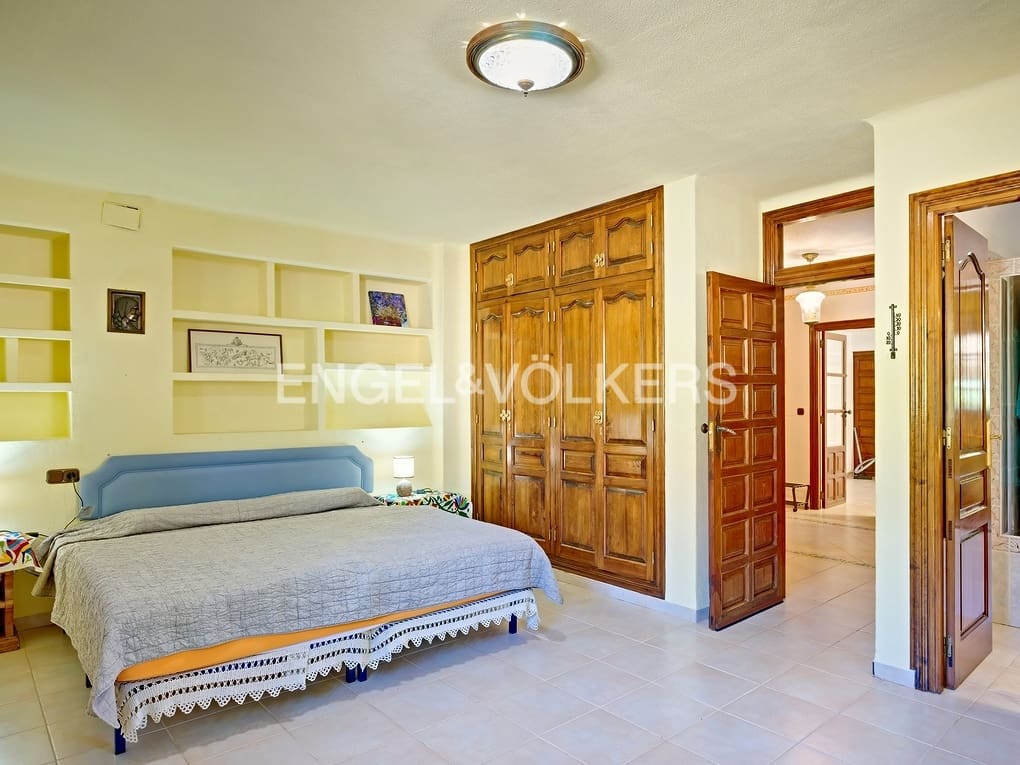 4 soveværelse Finca/Landehus til salg i Calpe / Calp med swimmingpool garage - € 2.500.000 (Ref: 7879356)