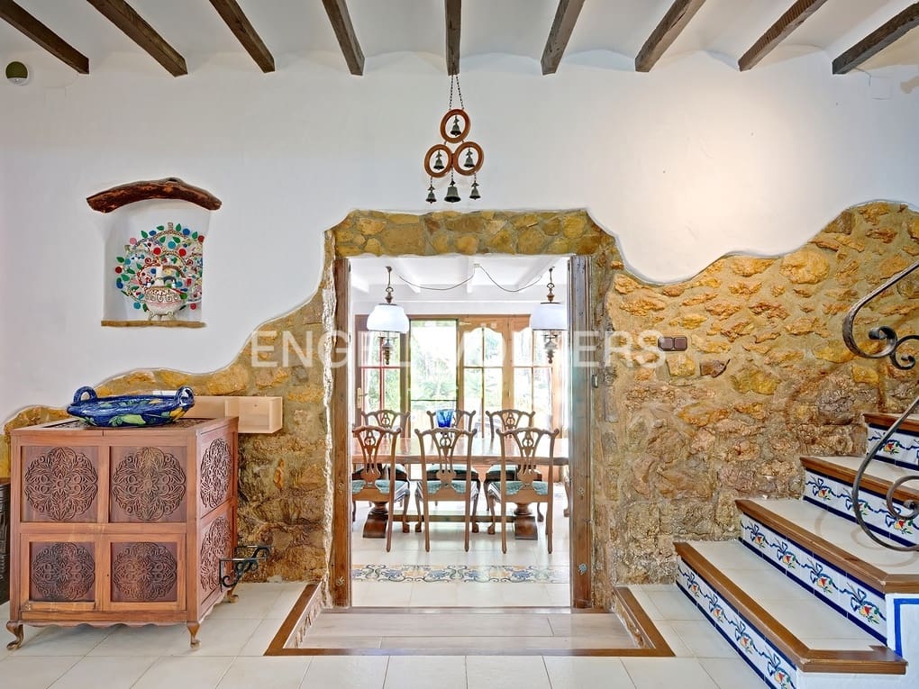 4 soveværelse Finca/Landehus til salg i Calpe / Calp med swimmingpool garage - € 2.500.000 (Ref: 7879356)