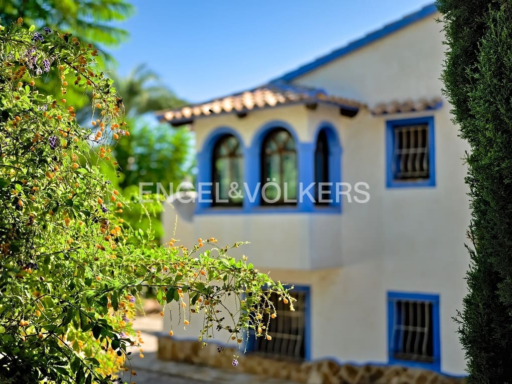 4 soveværelse Finca/Landehus til salg i Calpe / Calp med swimmingpool garage - € 2.500.000 (Ref: 7879356)