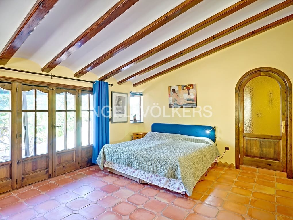 4 soveværelse Finca/Landehus til salg i Calpe / Calp med swimmingpool garage - € 2.500.000 (Ref: 7879356)