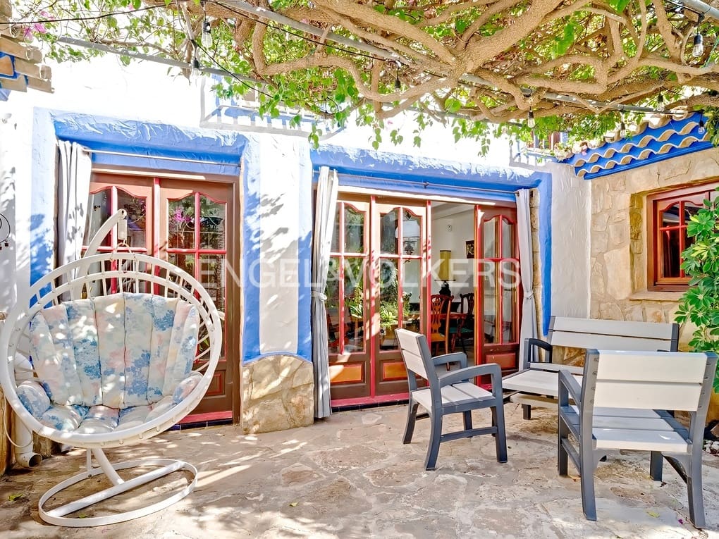 4 soveværelse Finca/Landehus til salg i Calpe / Calp med swimmingpool garage - € 2.500.000 (Ref: 7879356)