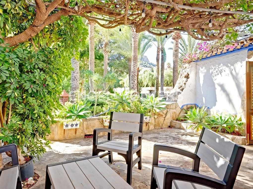 4 soveværelse Finca/Landehus til salg i Calpe / Calp med swimmingpool garage - € 2.500.000 (Ref: 7879356)