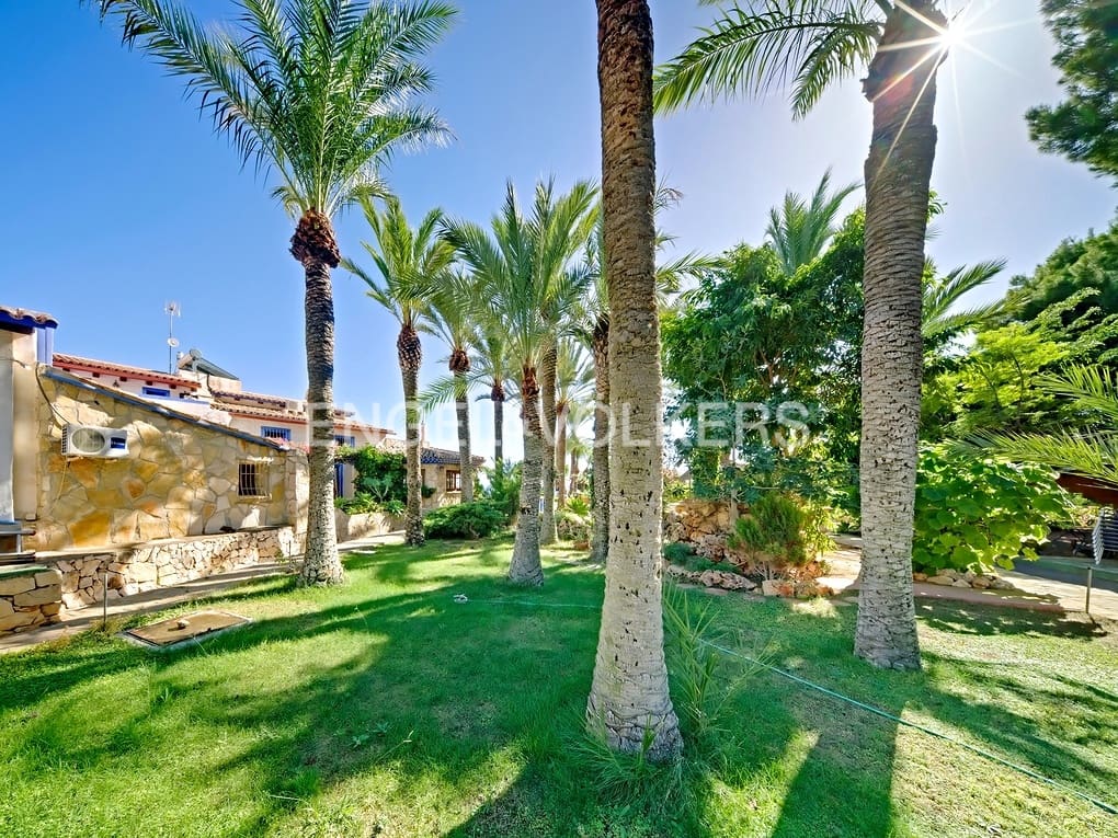 4 soveværelse Finca/Landehus til salg i Calpe / Calp med swimmingpool garage - € 2.500.000 (Ref: 7879356)