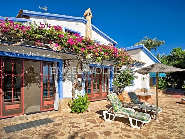Finca/Casa Rural de 4 habitaciones en Pueblo, Calpe / Calp en venta con piscina garaje - 1.908.900 € (Ref: 7879356)