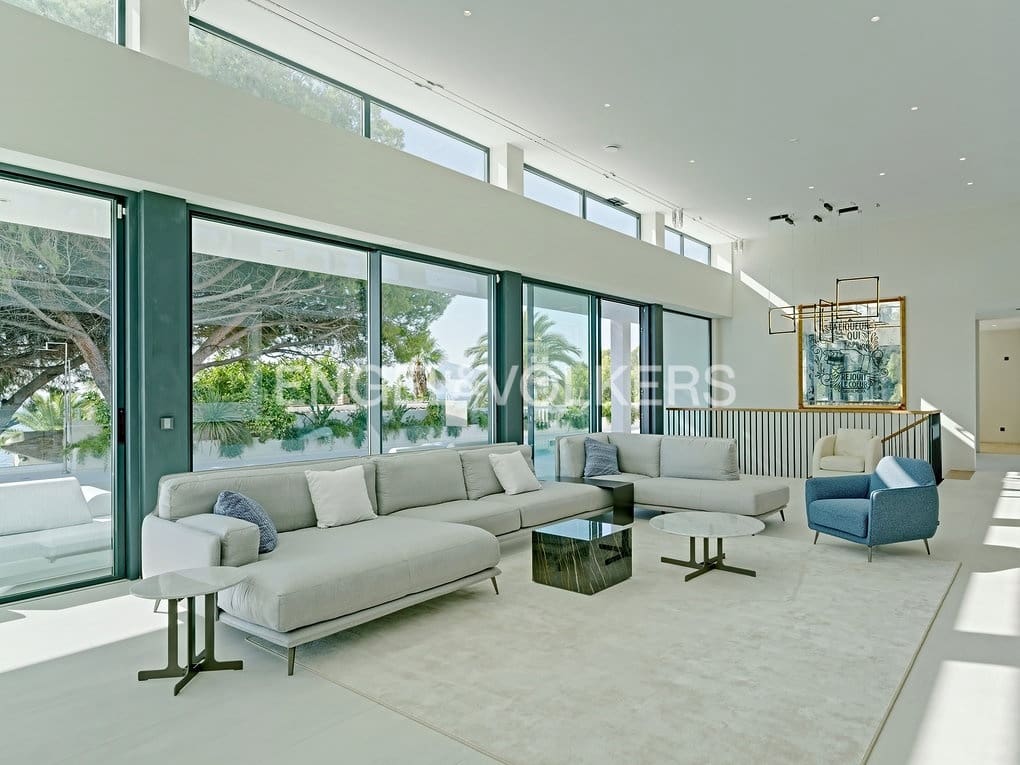 5 bedroom Villa for sale in Altea with pool garage - € 4,700,000 (Ref: 7885856)