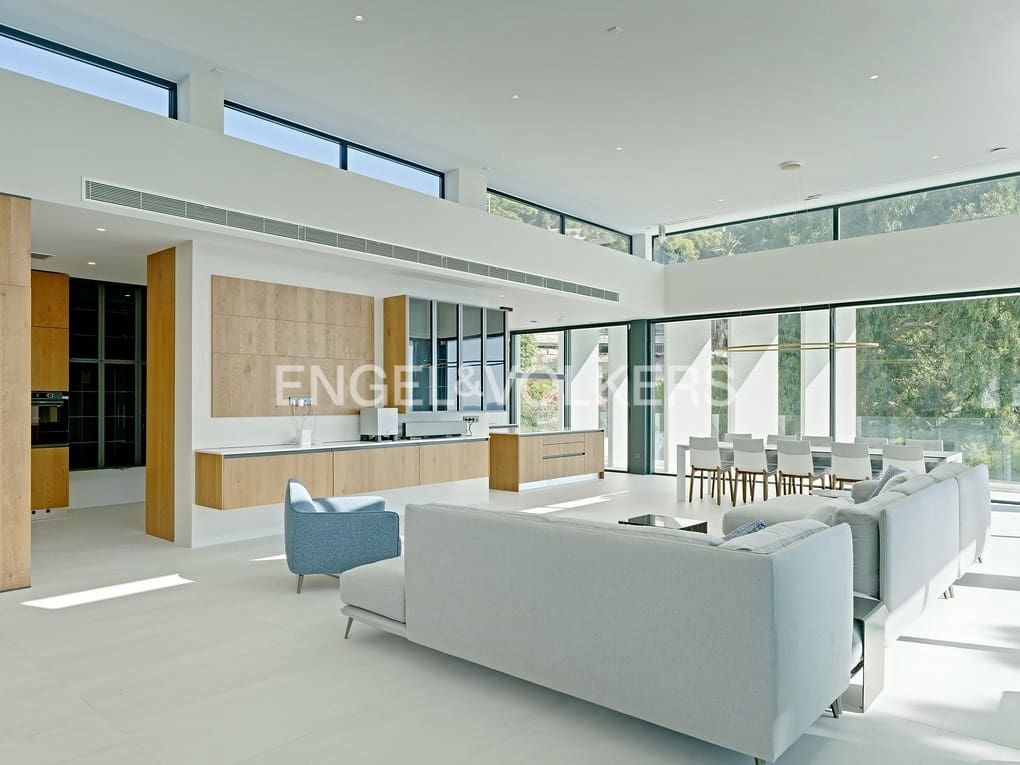 5 bedroom Villa for sale in Altea with pool garage - € 4,700,000 (Ref: 7885856)