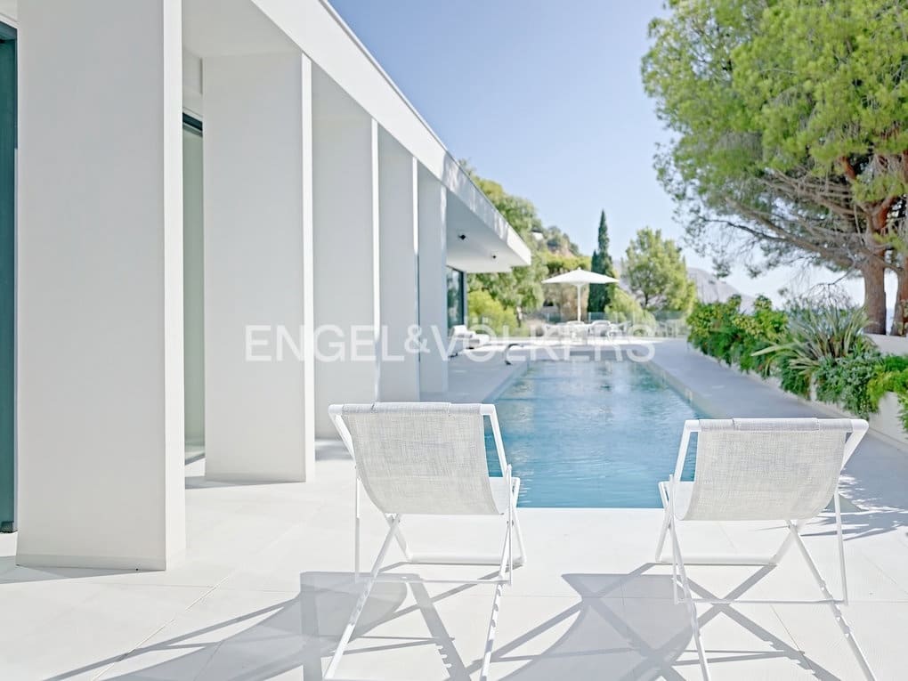 5 bedroom Villa for sale in Altea with pool garage - € 4,700,000 (Ref: 7885856)