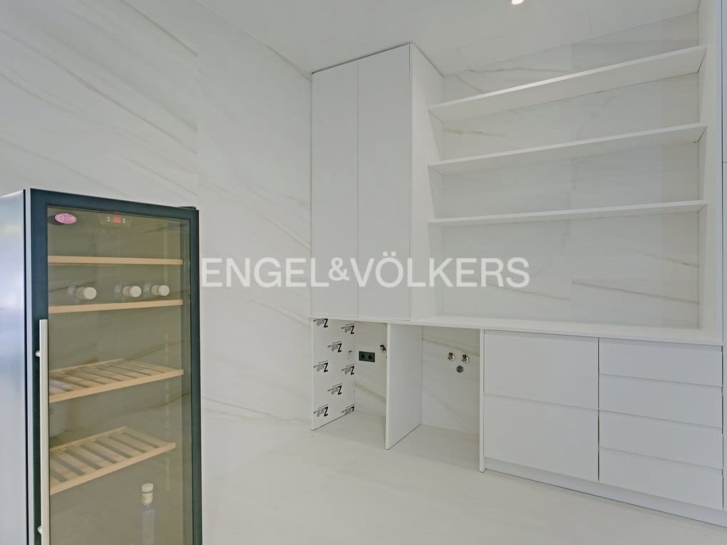 5 bedroom Villa for sale in Altea with pool garage - € 4,700,000 (Ref: 7885856)