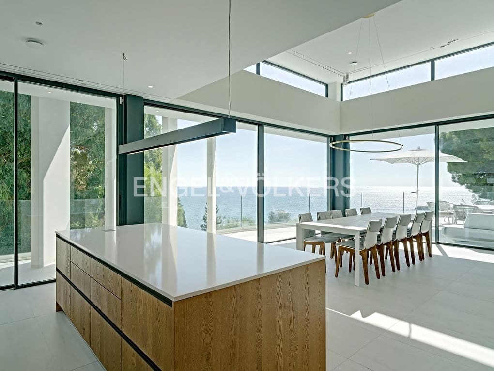 5 bedroom Villa for sale in Altea with pool garage - € 4,700,000 (Ref: 7885856)