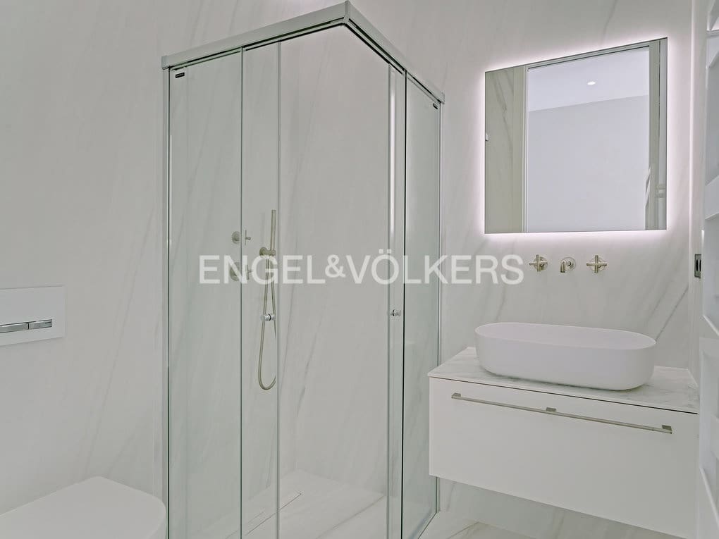 5 bedroom Villa for sale in Altea with pool garage - € 4,700,000 (Ref: 7885856)