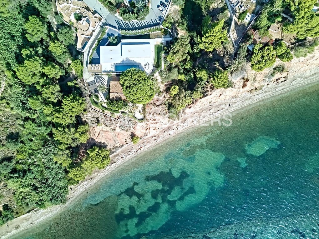 5 bedroom Villa for sale in Altea with pool garage - € 4,700,000 (Ref: 7885856)