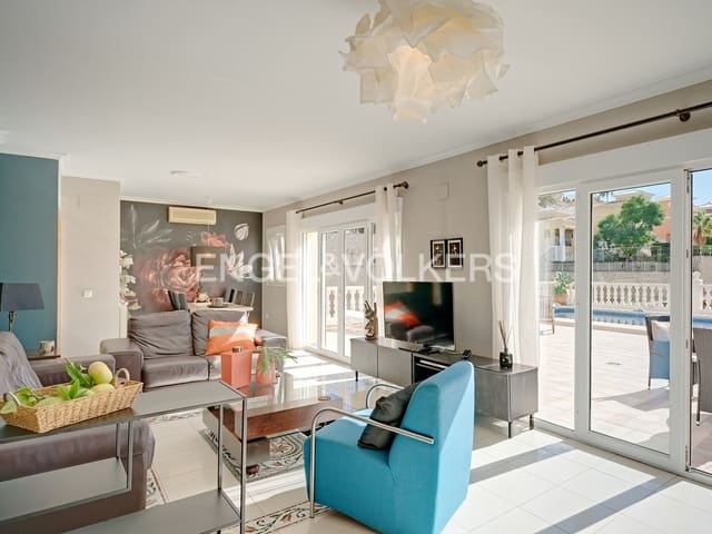 5 quarto Moradia para venda em Calpe / Calp com piscina garagem - 820 000 € (Ref: 7894513)