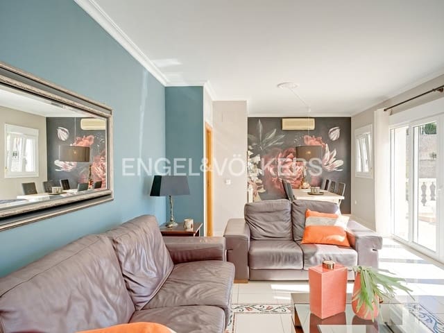 5 bedroom Villa for sale in Pueblo, Calpe / Calp with pool garage - € 820,000 (Ref: 7894513)