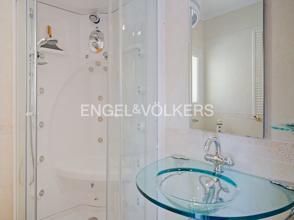 5 quarto Moradia para venda em Calpe / Calp com piscina garagem - 820 000 € (Ref: 7894513)