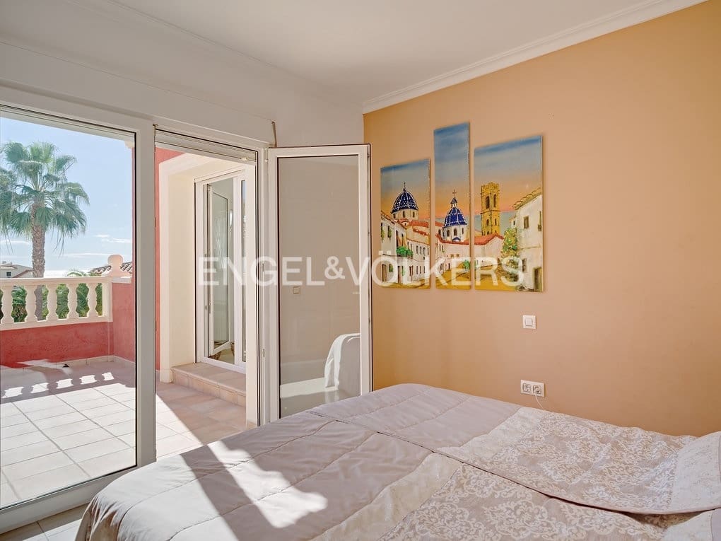 5 quarto Moradia para venda em Calpe / Calp com piscina garagem - 820 000 € (Ref: 7894513)