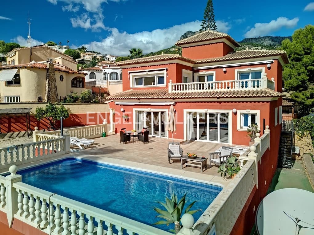 5 quarto Moradia para venda em Calpe / Calp com piscina garagem - 820 000 € (Ref: 7894513)