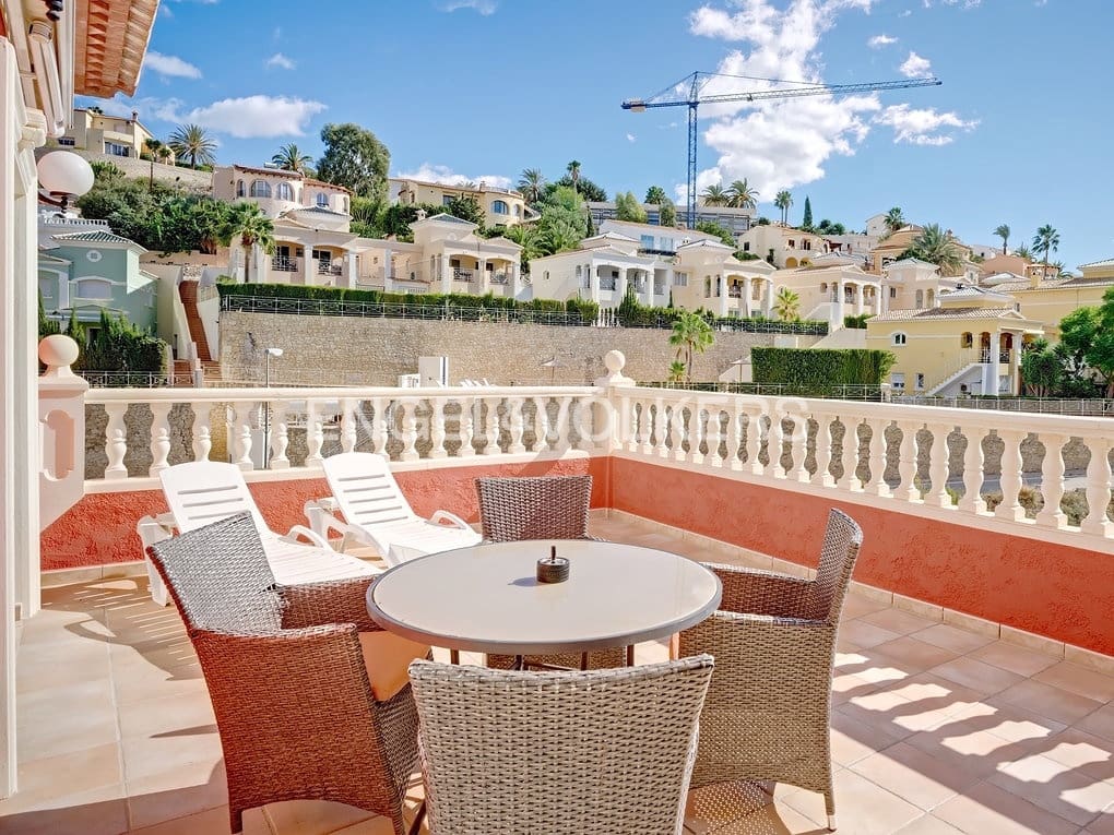 5 quarto Moradia para venda em Calpe / Calp com piscina garagem - 820 000 € (Ref: 7894513)