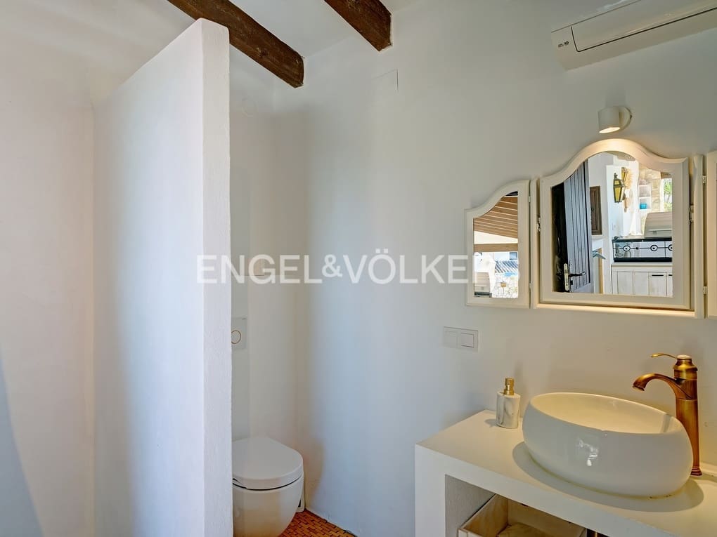 6 makuuhuone Huvila myytävänä paikassa Benissa mukana uima-altaan 
autotalli - 1 990 000 € (Ref: 7952227)