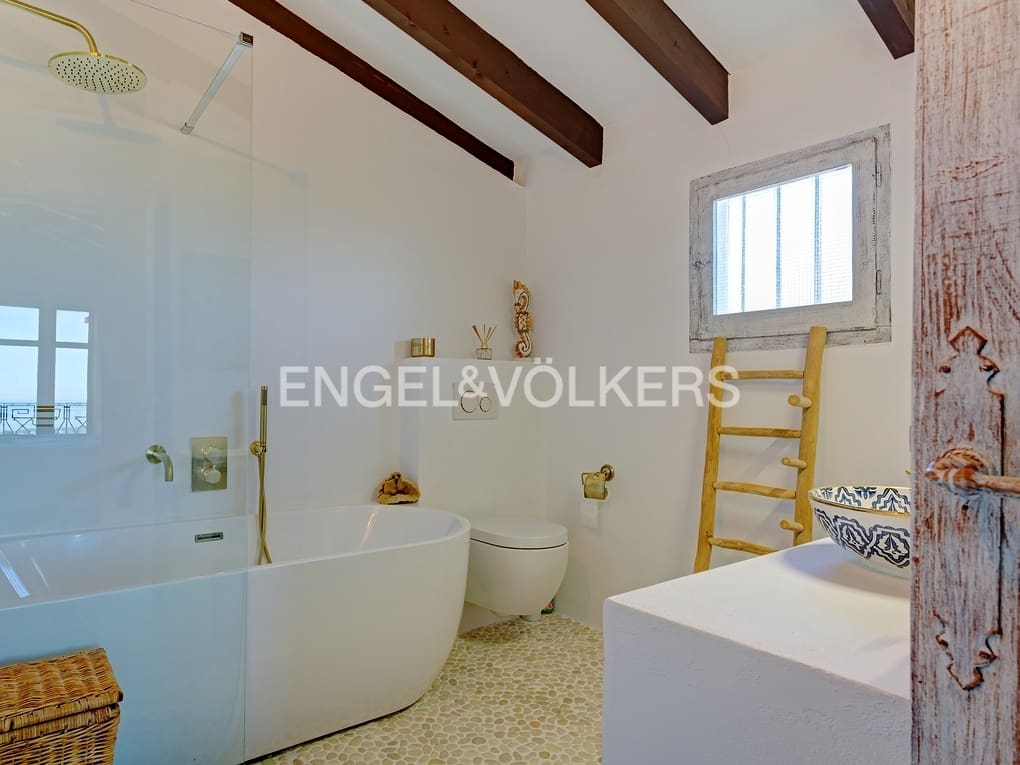 6 makuuhuone Huvila myytävänä paikassa Benissa mukana uima-altaan 
autotalli - 1 990 000 € (Ref: 7952227)