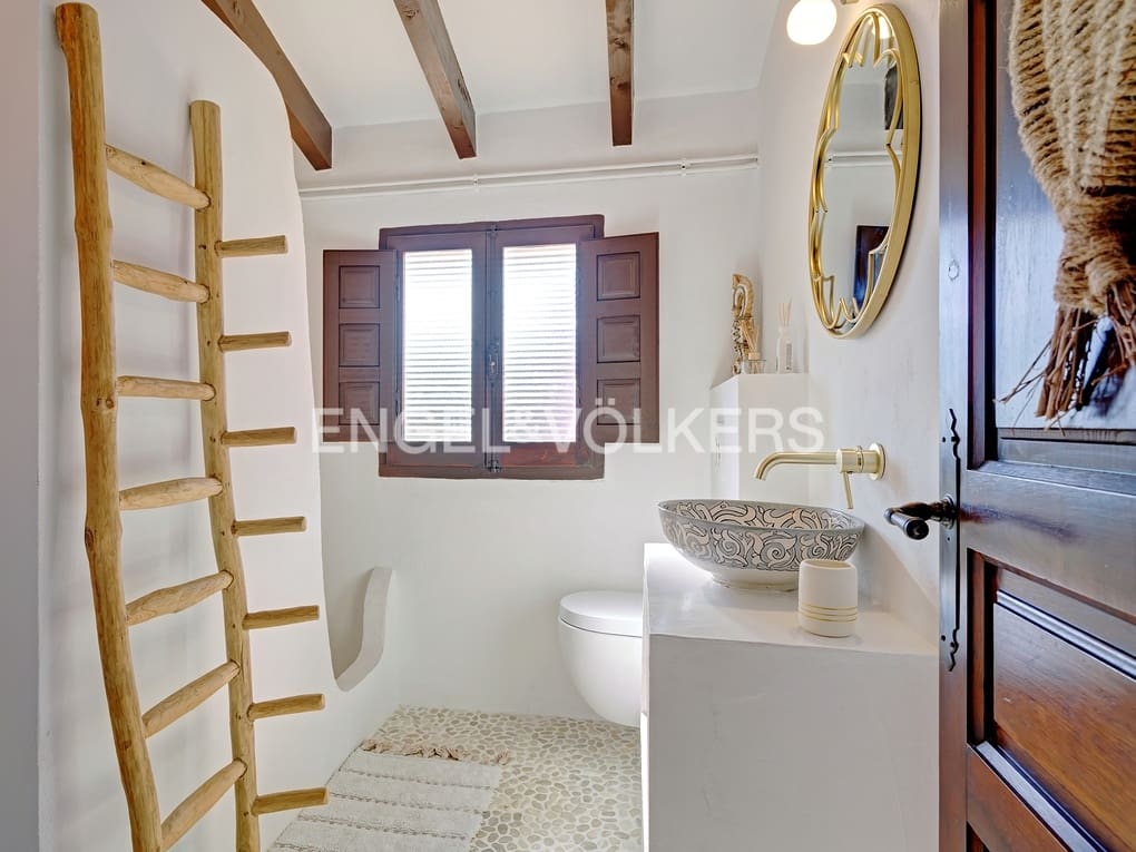 6 makuuhuone Huvila myytävänä paikassa Benissa mukana uima-altaan 
autotalli - 1 990 000 € (Ref: 7952227)