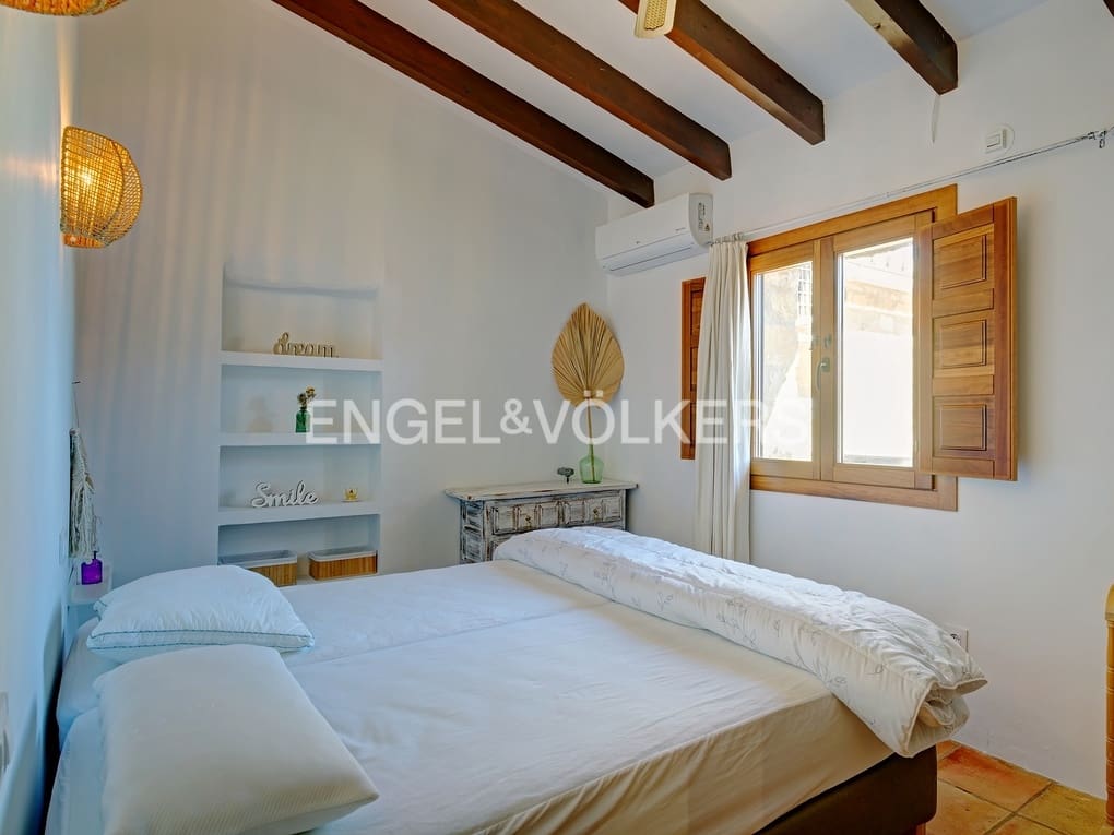 6 makuuhuone Huvila myytävänä paikassa Benissa mukana uima-altaan 
autotalli - 1 990 000 € (Ref: 7952227)