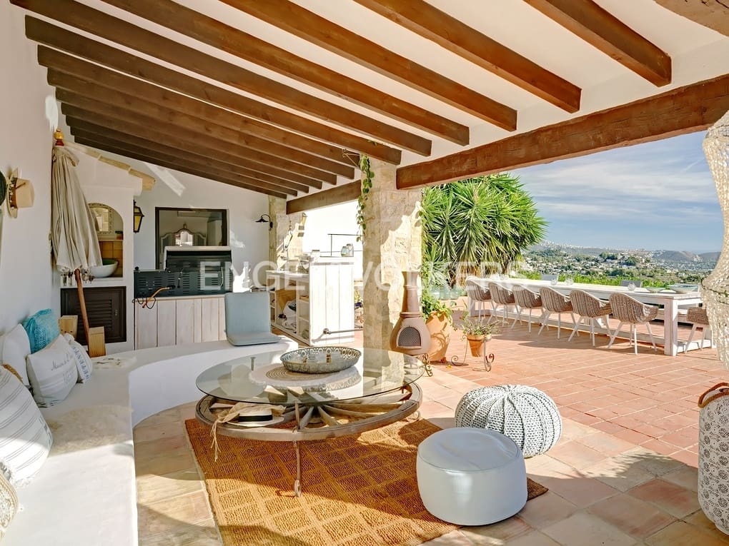 6 makuuhuone Huvila myytävänä paikassa Benissa mukana uima-altaan 
autotalli - 1 990 000 € (Ref: 7952227)