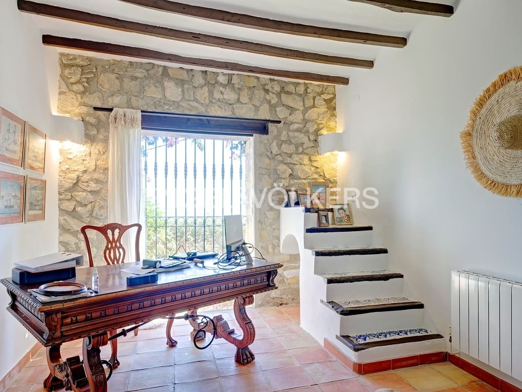 6 makuuhuone Huvila myytävänä paikassa Benissa mukana uima-altaan 
autotalli - 1 990 000 € (Ref: 7952227)