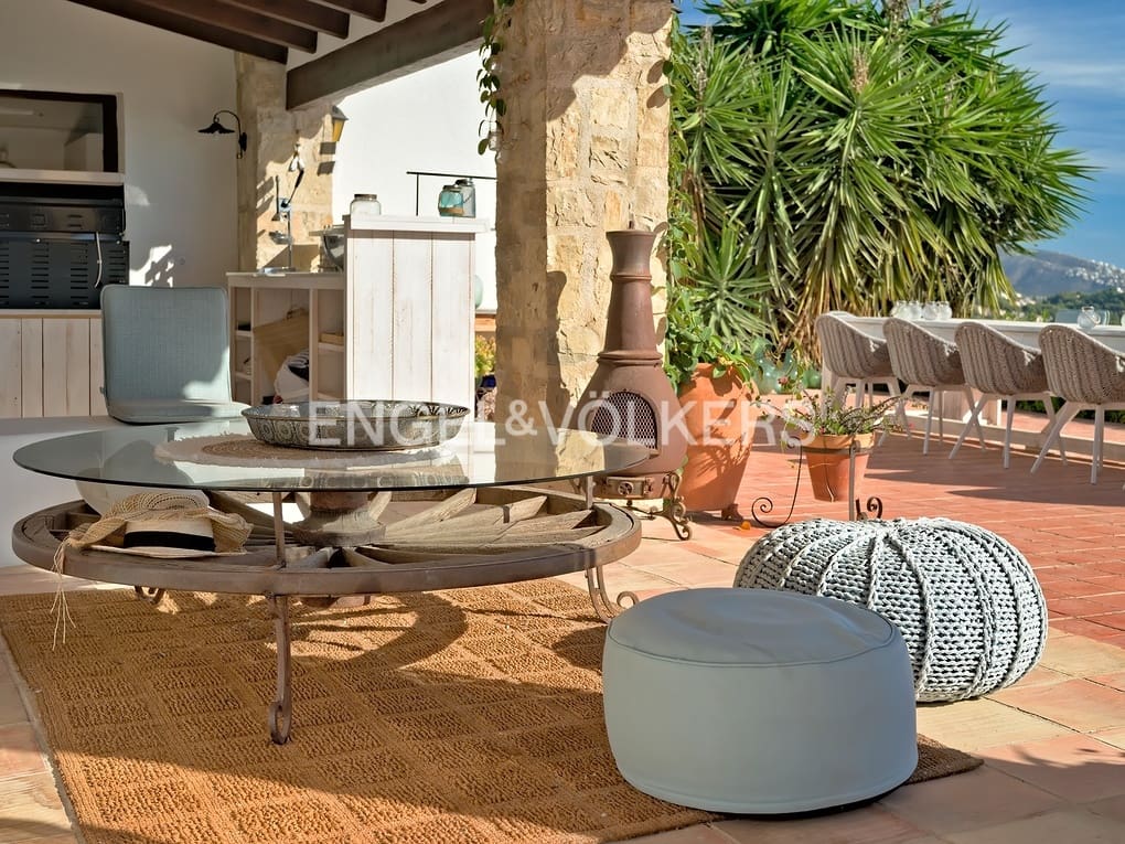 6 makuuhuone Huvila myytävänä paikassa Benissa mukana uima-altaan 
autotalli - 1 990 000 € (Ref: 7952227)