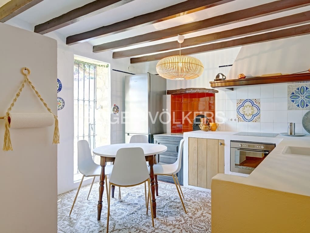 6 makuuhuone Huvila myytävänä paikassa Benissa mukana uima-altaan 
autotalli - 1 990 000 € (Ref: 7952227)