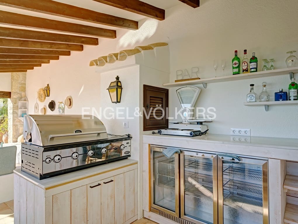 6 makuuhuone Huvila myytävänä paikassa Benissa mukana uima-altaan 
autotalli - 1 990 000 € (Ref: 7952227)