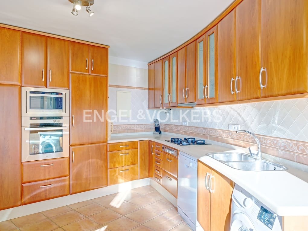 3 bedroom Villa for sale in Altea with pool garage - € 850,000 (Ref: 8061010)