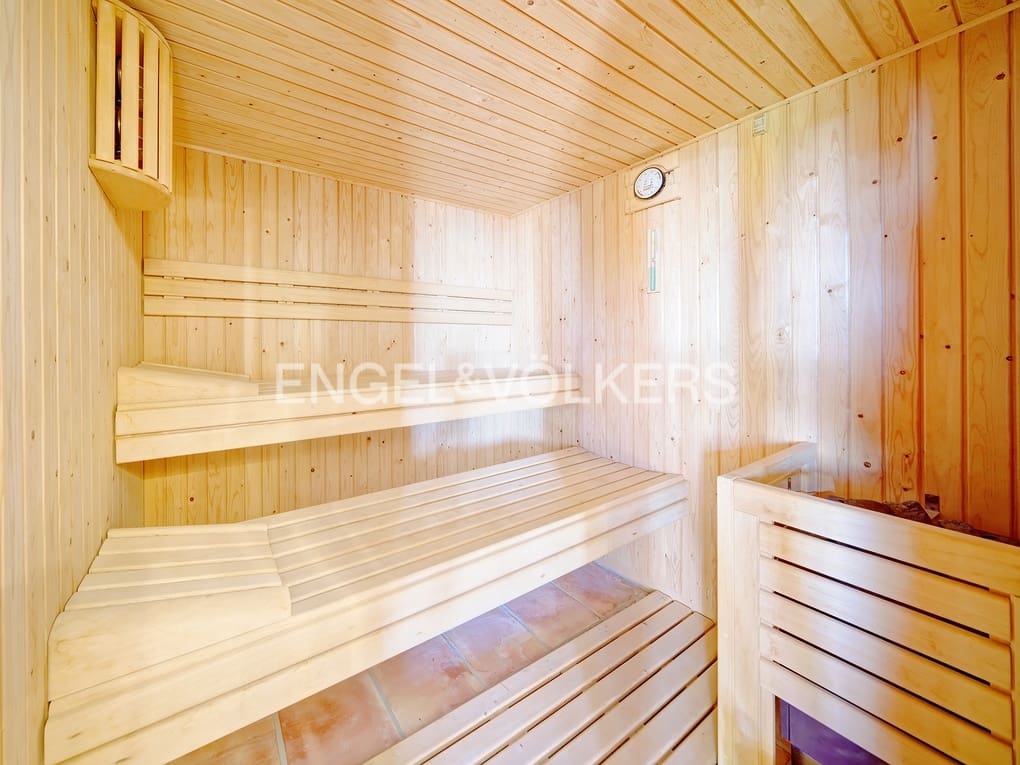 3 bedroom Villa for sale in Altea with pool garage - € 850,000 (Ref: 8061010)