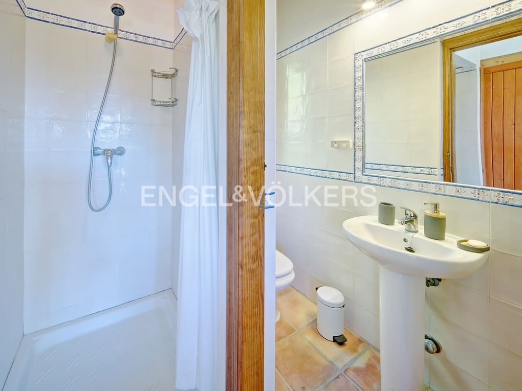 3 bedroom Villa for sale in Altea with pool garage - € 850,000 (Ref: 8061010)