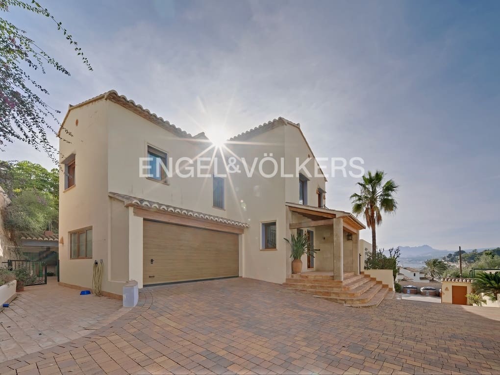 4 soveværelse Villa til salg i Moraira med swimmingpool garage - € 2.950.000 (Ref: 8107412)